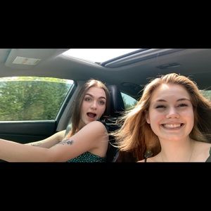 Meet your Posher, Elizabeth